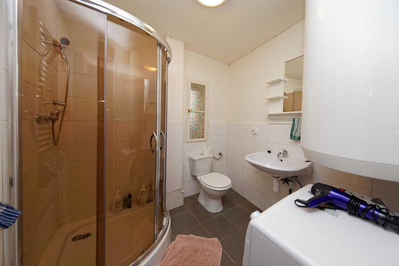 פראג Peter'S Tower Apartments מראה חיצוני תמונה