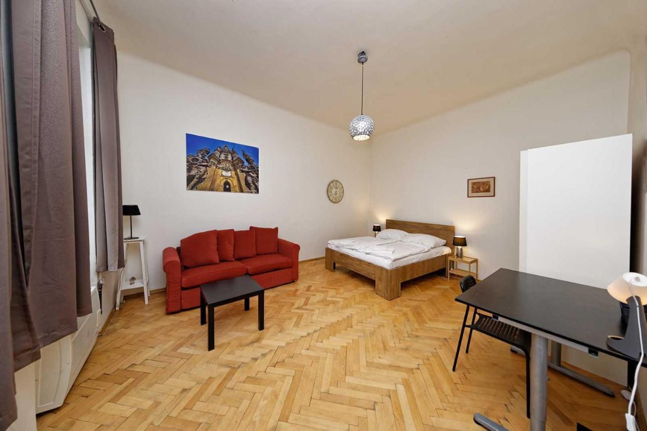 פראג Peter'S Tower Apartments מראה חיצוני תמונה