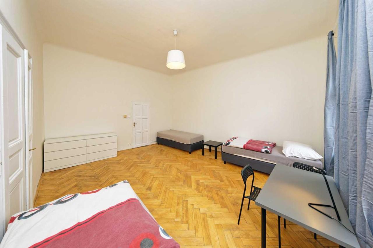 פראג Peter'S Tower Apartments מראה חיצוני תמונה