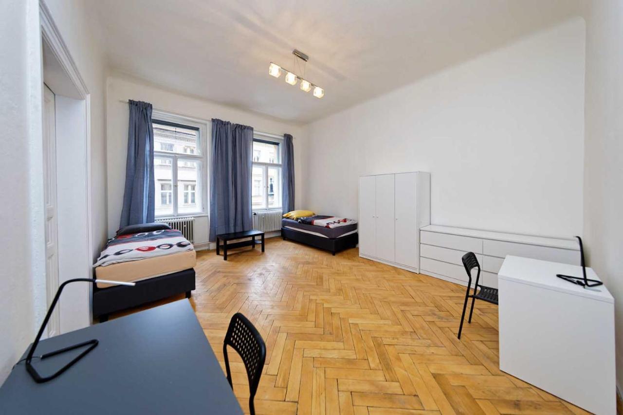 פראג Peter'S Tower Apartments מראה חיצוני תמונה