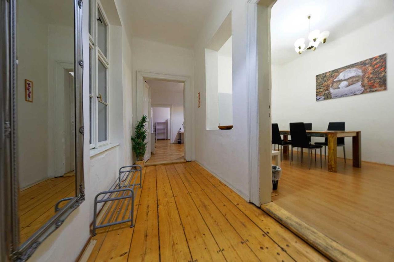 פראג Peter'S Tower Apartments מראה חיצוני תמונה