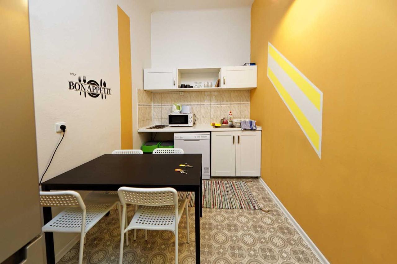פראג Peter'S Tower Apartments מראה חיצוני תמונה