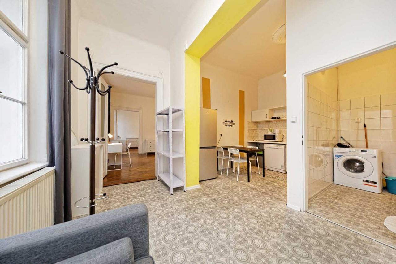 פראג Peter'S Tower Apartments מראה חיצוני תמונה