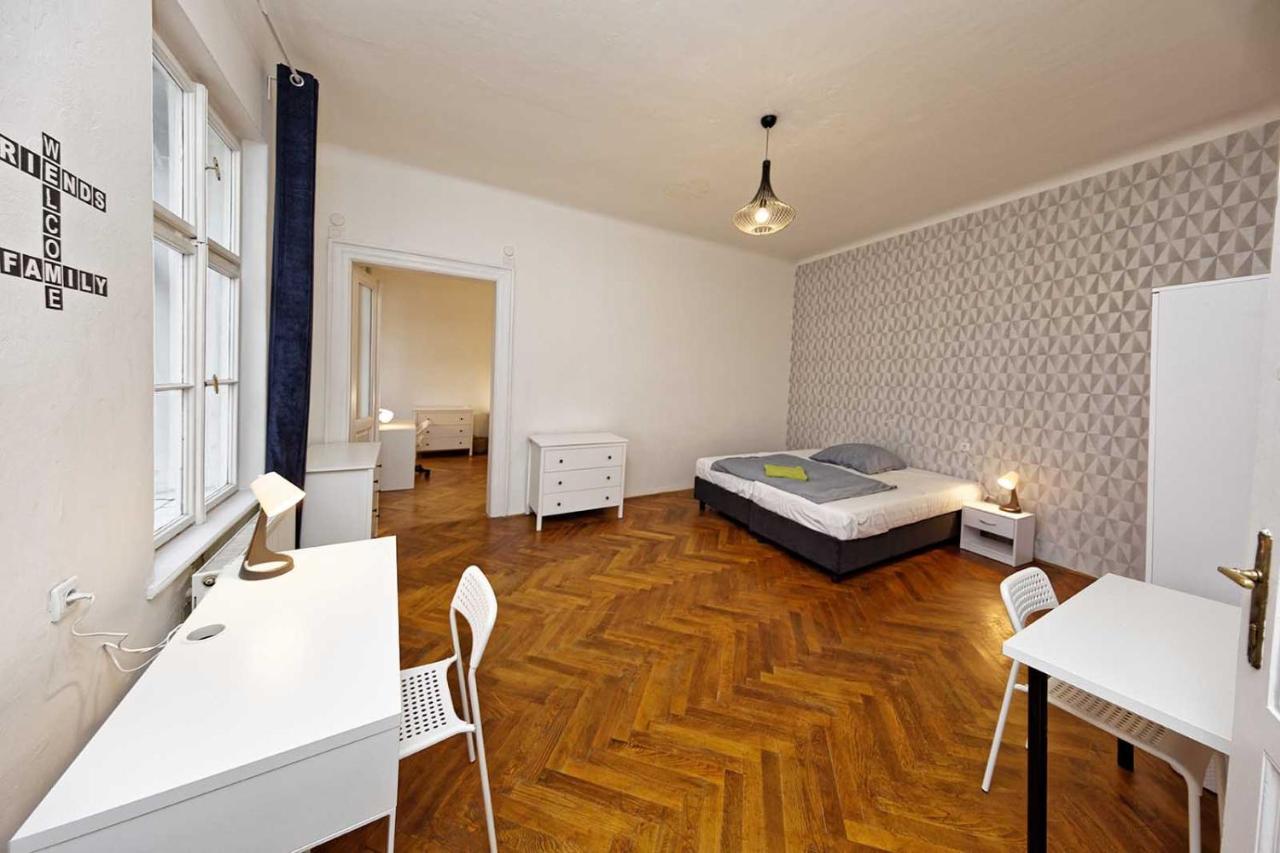פראג Peter'S Tower Apartments מראה חיצוני תמונה